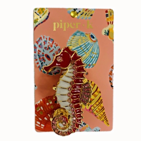 Piper K Accessories - NWT ⚜️♥️⚜️ Piper K Charming Seahorse Metal Hair Claw Clip